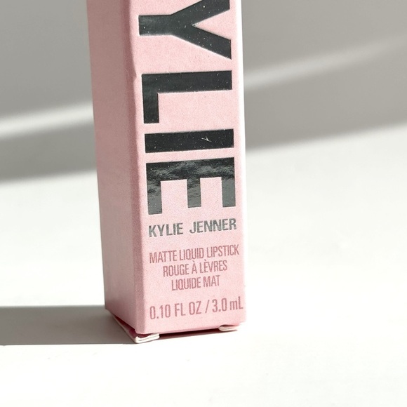 NWT Kylie Cosmetics Matte Liquid Lipstick - color 707 - KHLO$ - Picture 4 of 11